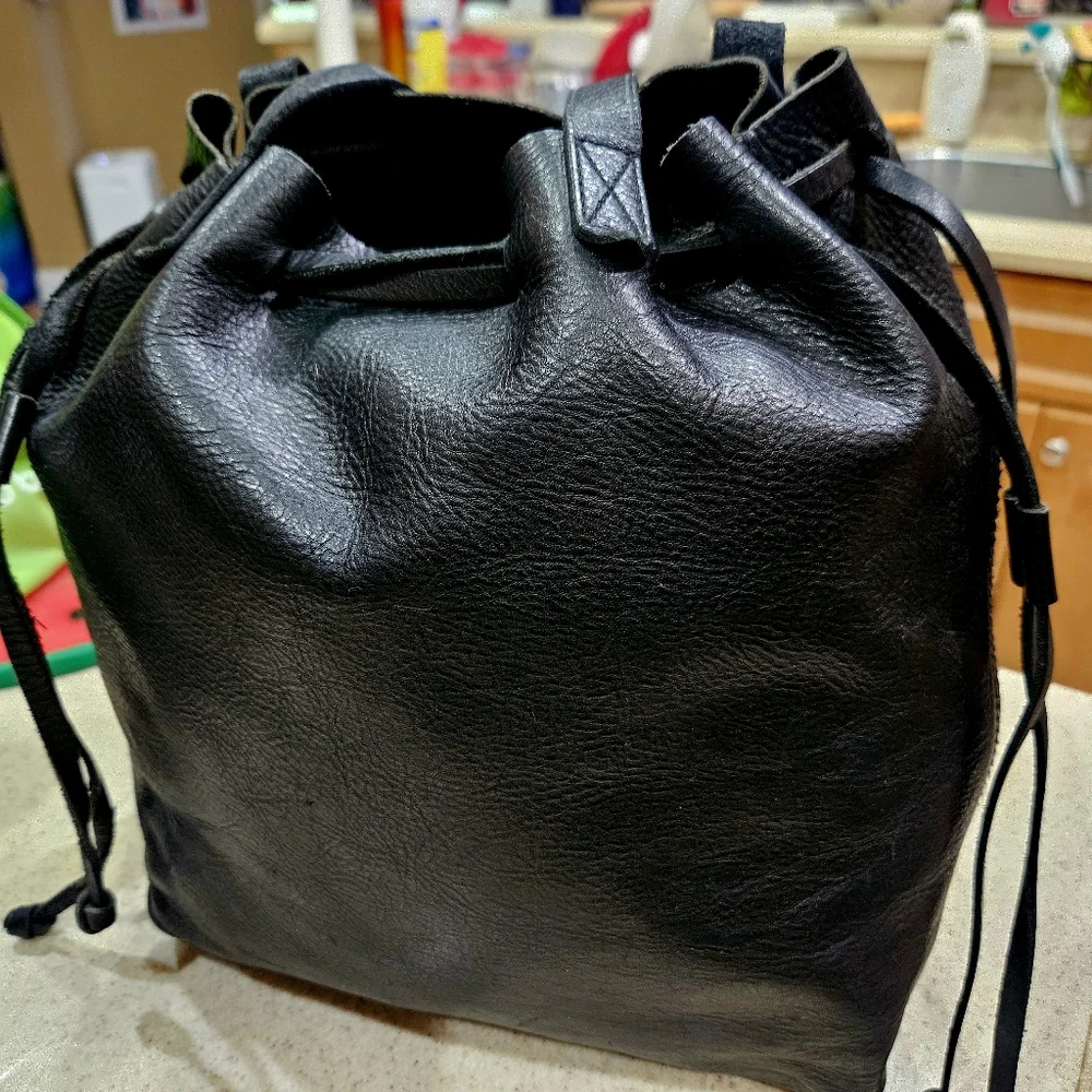 MADEWELL Bucket Bag, Madewell Handbag, Black Leather Handbag - Picture 5 of 5